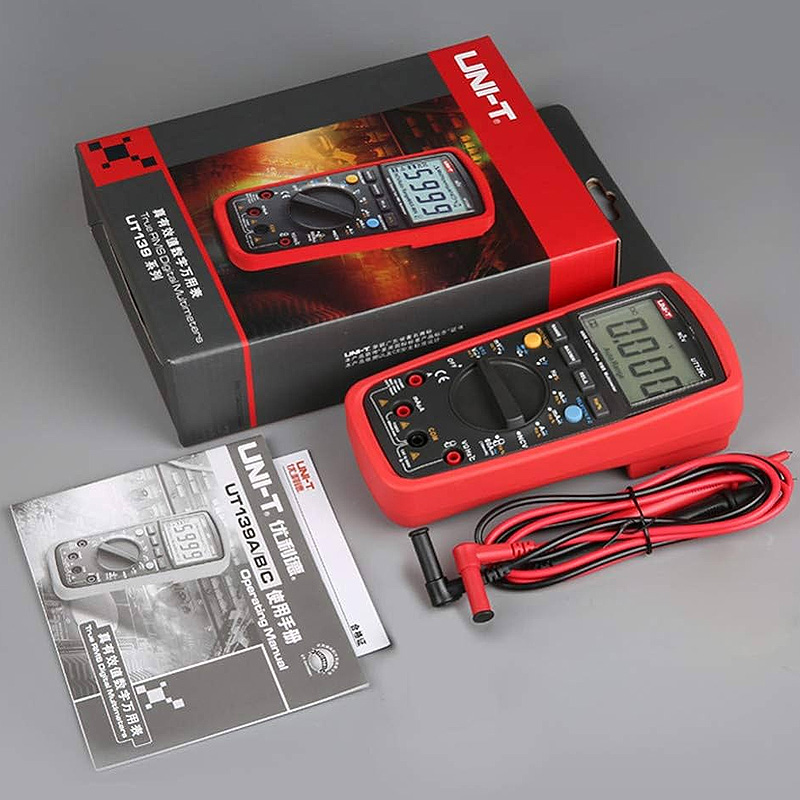 Multimetru digital universal UNI-T, UT139A