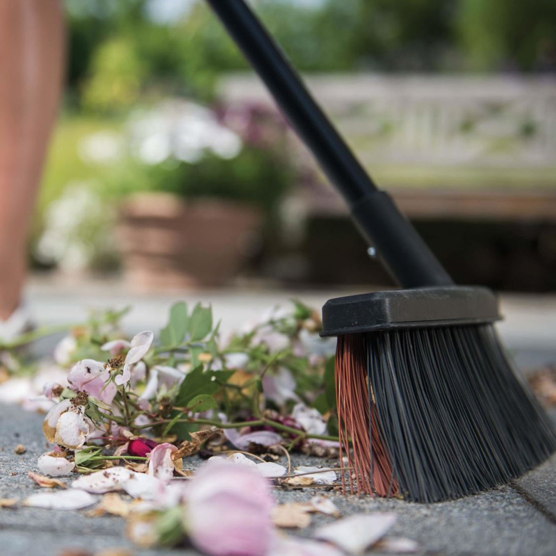 Matura curte, fara coada, pentru uz general, M, 375 mm, 390 g, Fiskars Solid