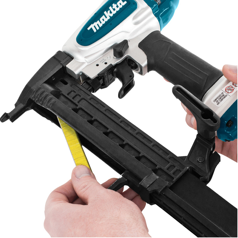 Capsator pneumatic MAKITA AT638A, capse 15-38 mm
