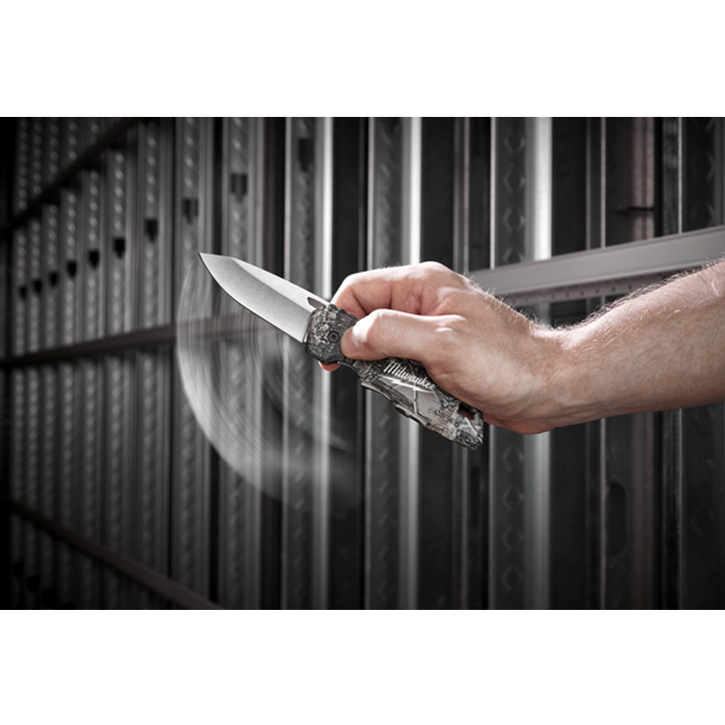 Cutit utilitar pliabil (briceag), Milwaukee CAMO FASTBACK