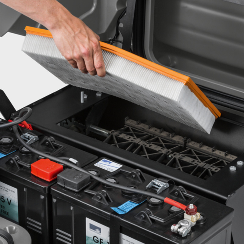 Masina de maturat - aspirat Karcher KM85/50 R Bp Pack, cu acumulatori