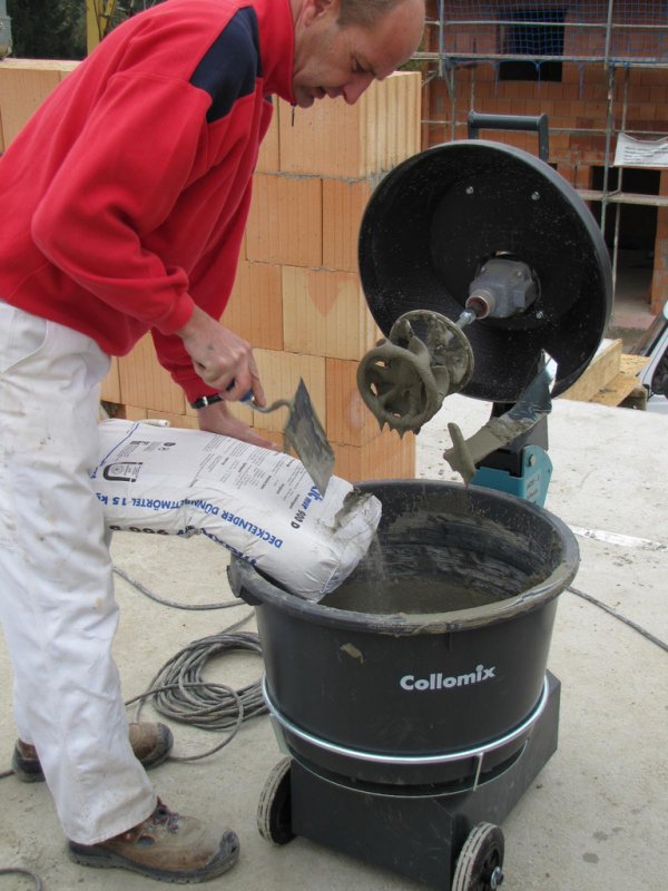 Amestecator automat cu dubla rotatie, paleta si vas, tip AOX-650