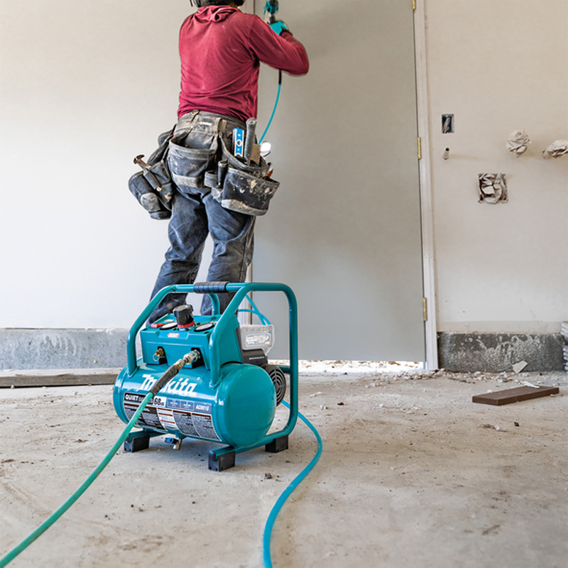 Compresor cu acumulatori, 7.6 l, 9.3 bar, 40 V XGT Li-Ion, SOLO, MAKITA AC001GZ