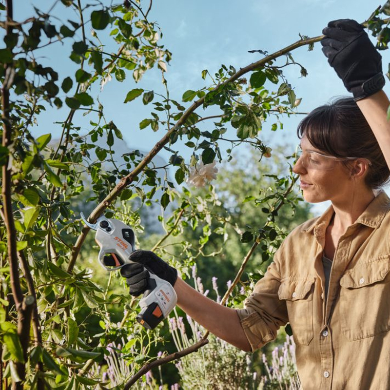 Foarfeca de gradina cu acumulatori, Stihl, tip ASA20 Set (cu acumulator si incarcator), sistem AS