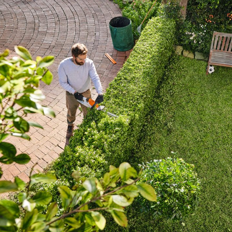 Foarfeca de tuns gard viu 45 cm, compatibila cu acumulatori 10.8V, Stihl, tip HSA30 SOLO (fara incarcator si acumulator), sistem AS