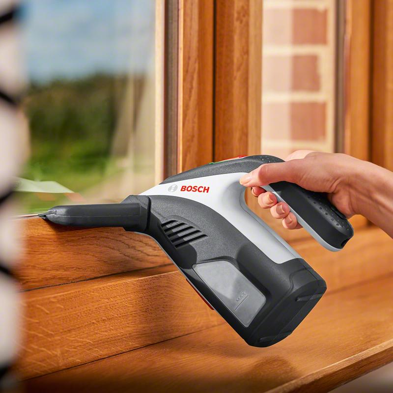 Curatitor de ferestre Bosch, tip GlassVAC