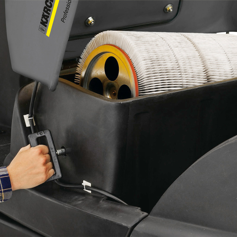 Masina de maturat - aspirat Karcher KM100/100 R BP, cu acumulator