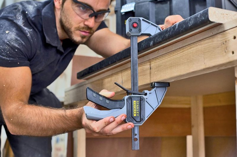 Menghina rapida pentru tamplarie Stanley FMHT0-83236, cu tragaci, 78x600 mm