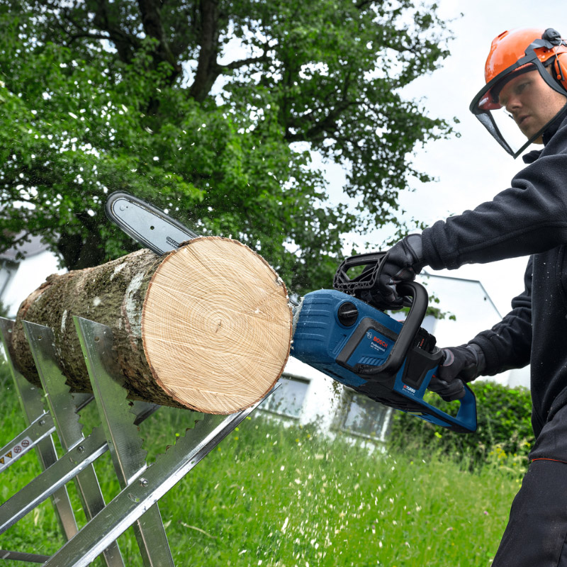 Fierastrau cu acumulatori cu lant, Bosch GKE 18V-40, Solo, sistem Biturbo Brushless