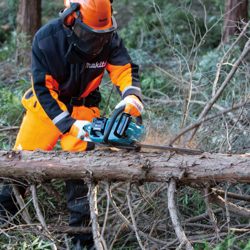 Electrofierastrau cu lant, cu acumulatori Li-Ion XGT 40Vmax, 40 cm, SOLO, Makita tip UC026GZ