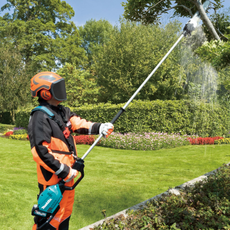 Emondor (fierastrau) de inaltime telescopic, 3.75 m, cu acumulatori Li-Ion XGT 40Vmax, 30 cm, SOLO, Makita tip UA004GZ