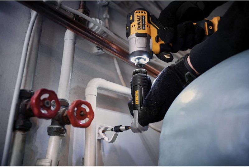 Dispozitiv de insurubat la unghi pentru masini de gaurit