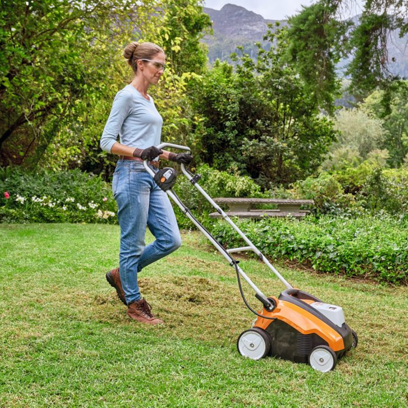 Scarificator de gazon compatibil cu acumulatori 36V Li-Ion sistem AK, 34 cm, 900 W, SOLO Stihl tip RLA 240.0