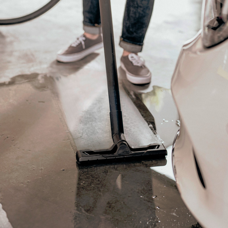 Aspirator uscat/umed Karcher, tip WD4 V-20/5/22, 1000W