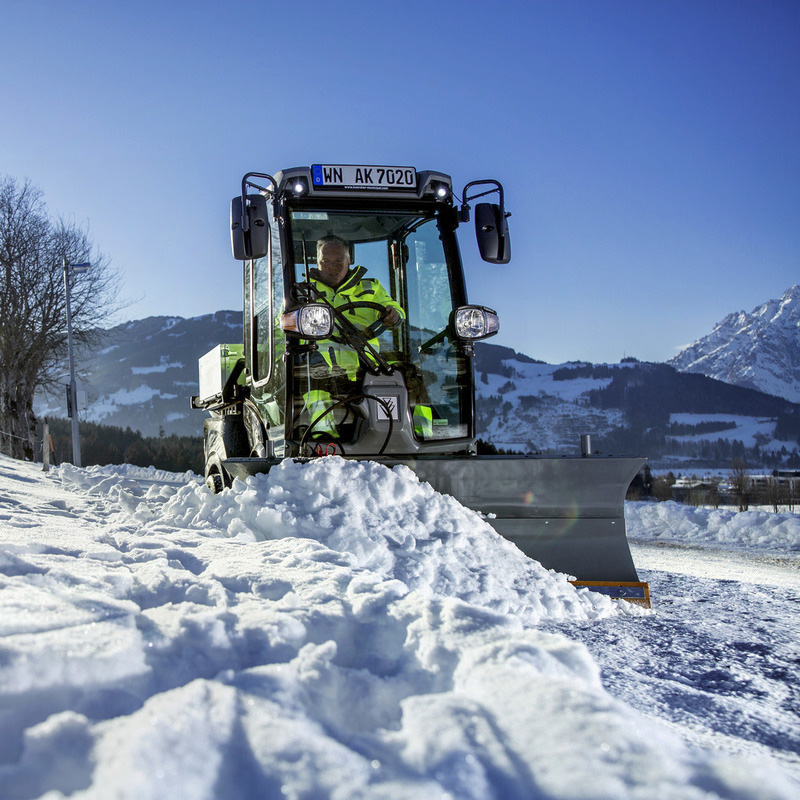 Autoutilitara multifunctionala Karcher MIC26 Advanced Confort