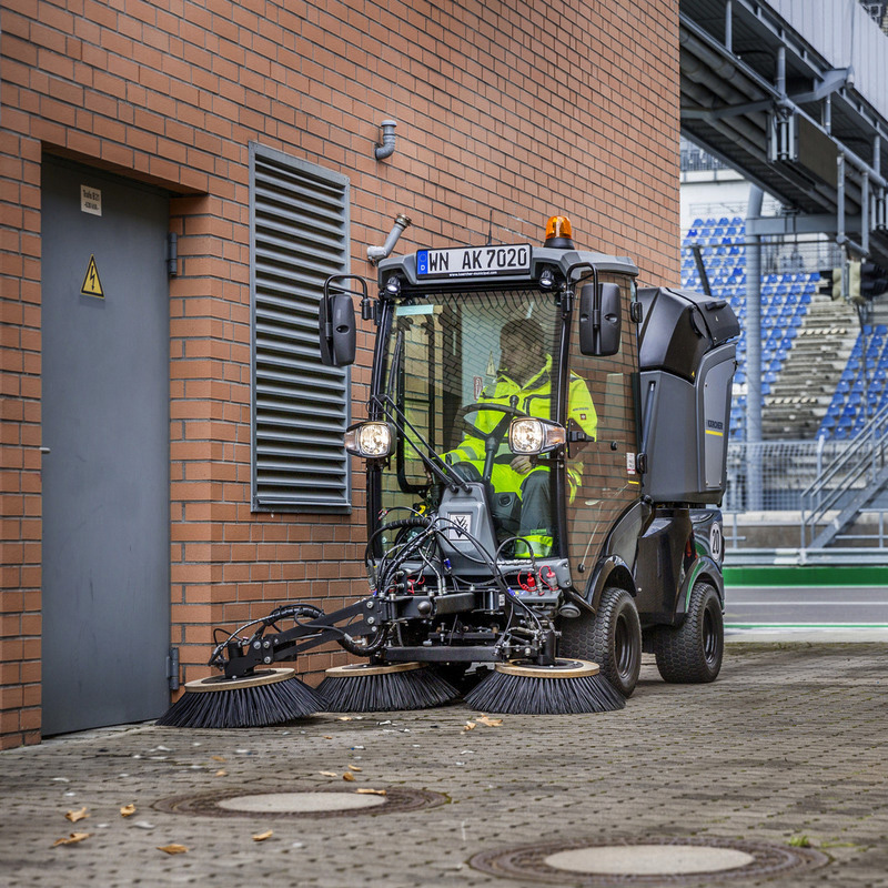 Autoutilitara multifunctionala Karcher MIC26 Advanced Confort