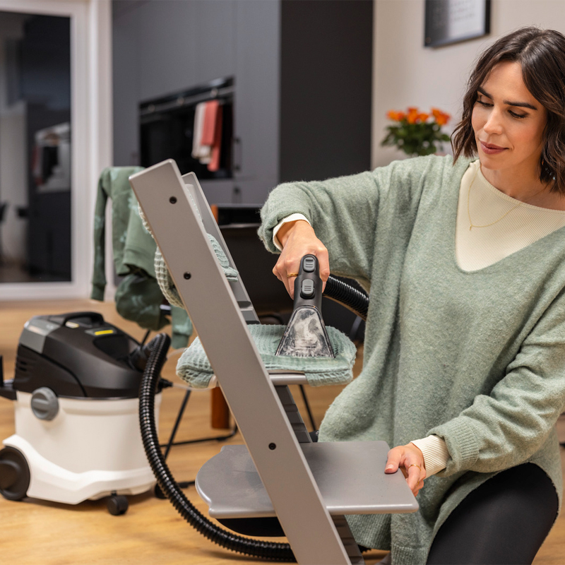 Aspirator cu spalare Karcher, tip SE5 Upholstery