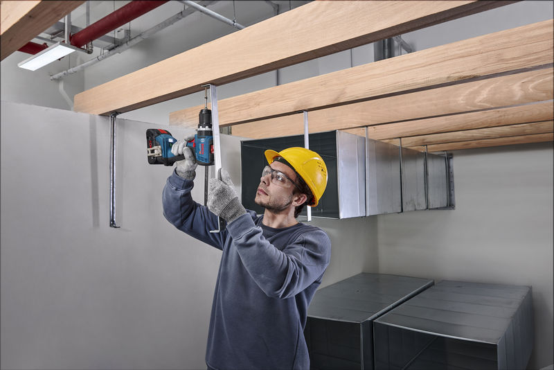 Masina de gaurit/insurubat cu percutie, 18V, 2 x 4.0Ah Li-Ion ProCORE18V, 31-65 Nm, tip GSR 18V-65