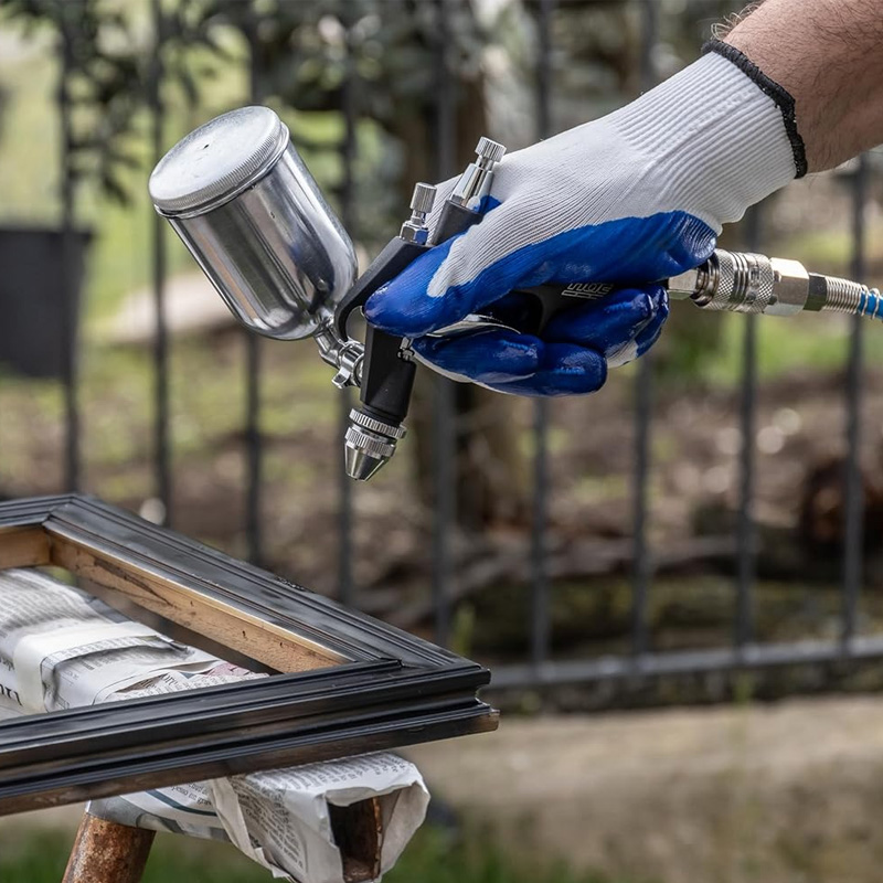 Pistol de vopsit mini cu cupa sus, FIAC