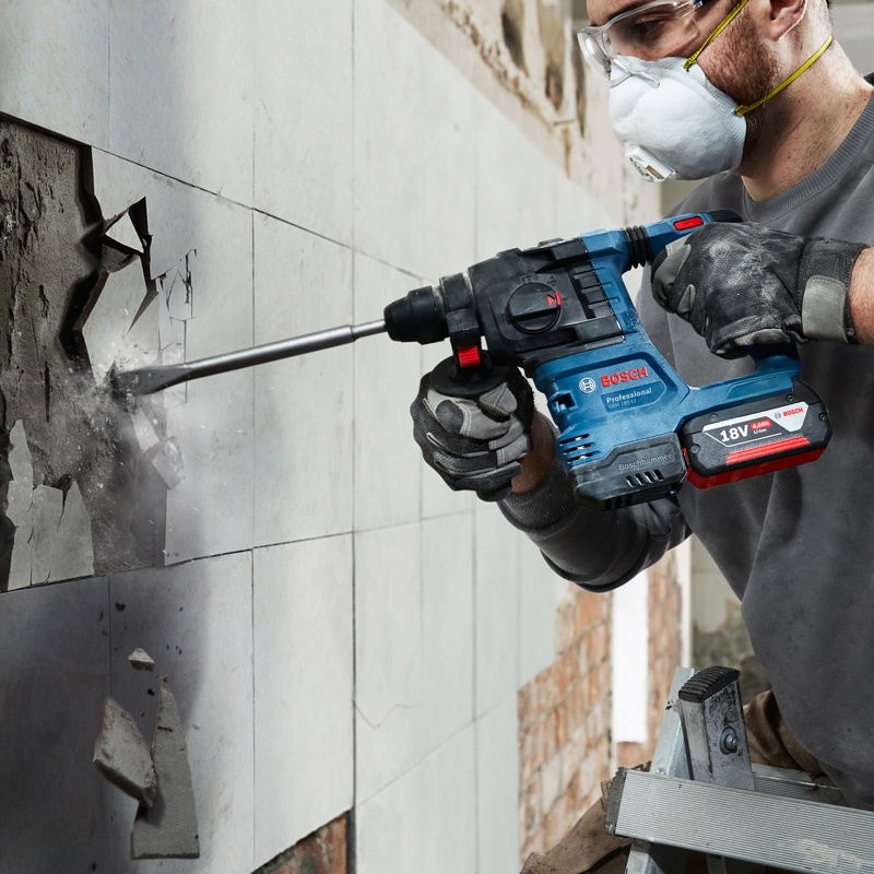 Ciocan rotopercutor Bosch SDS-plus 18V Li-Ion 2x 4.0Ah, tip GBH 185-LI