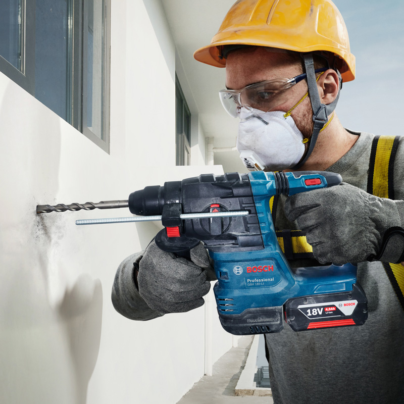 Ciocan rotopercutor Bosch SDS-plus 18V Li-Ion 2x 4.0Ah, tip GBH 185-LI