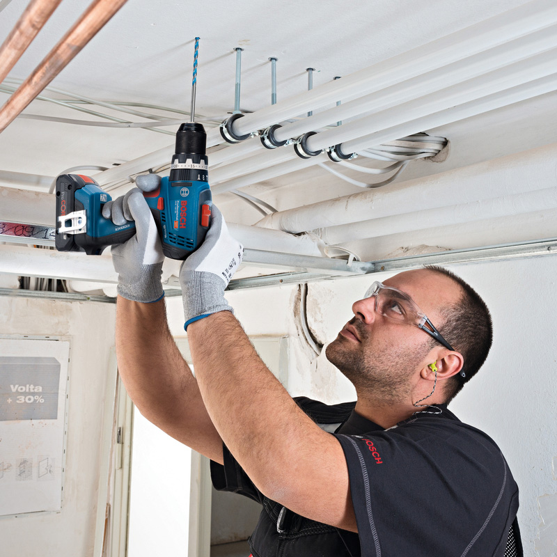 Masina de gaurit/insurubat cu percutie si acumulatori 18V Li-Ion, 31/65 Nm, SOLO, tip GSB 18V-65