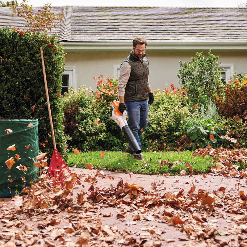 Suflanta cu acumulator 36V, 4.0Ah, Stihl, tip BGA50 Set, sistem AK