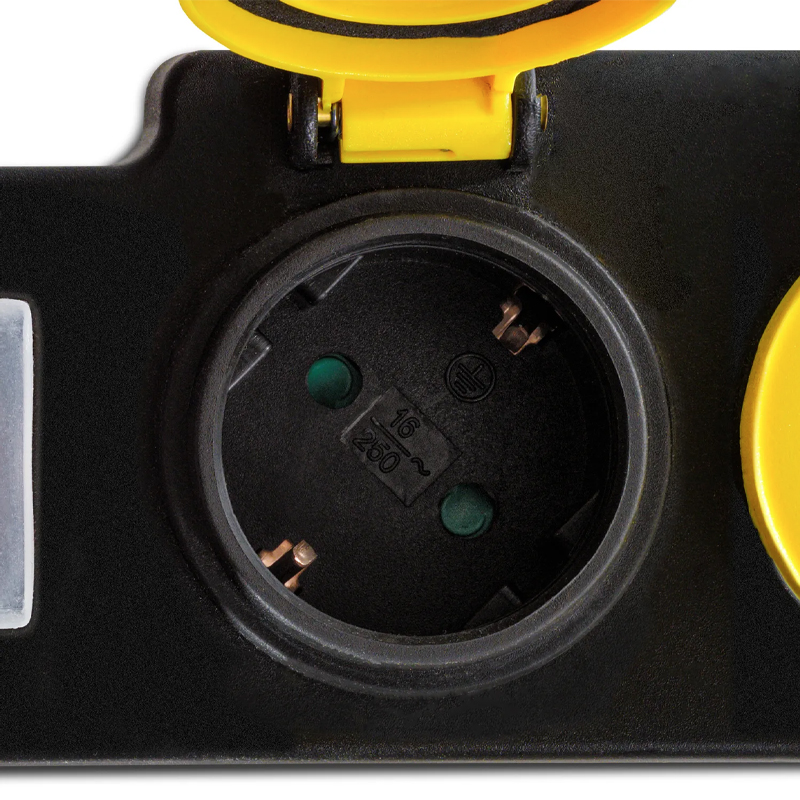 Prelungitor cu capace de protectie si comutator, 3 prize, 3x1.5mm / 2m, 230V, Trotec, tip PVP3