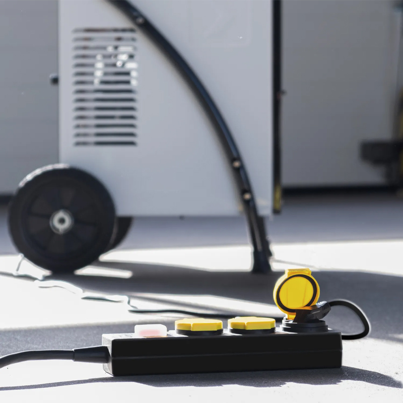 Prelungitor cu capace de protectie si comutator, 3 prize, 3x1.5mm / 2m, 230V, Trotec, tip PVP3