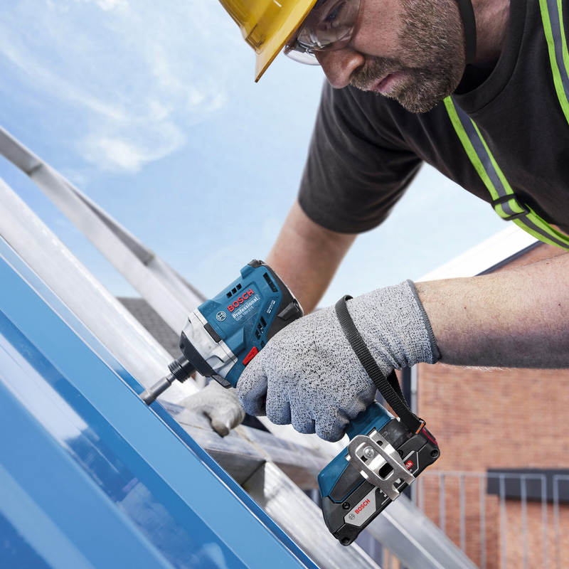 Masina de insurubat Bosch, cu impact, 18V Li-Ion, 1/4