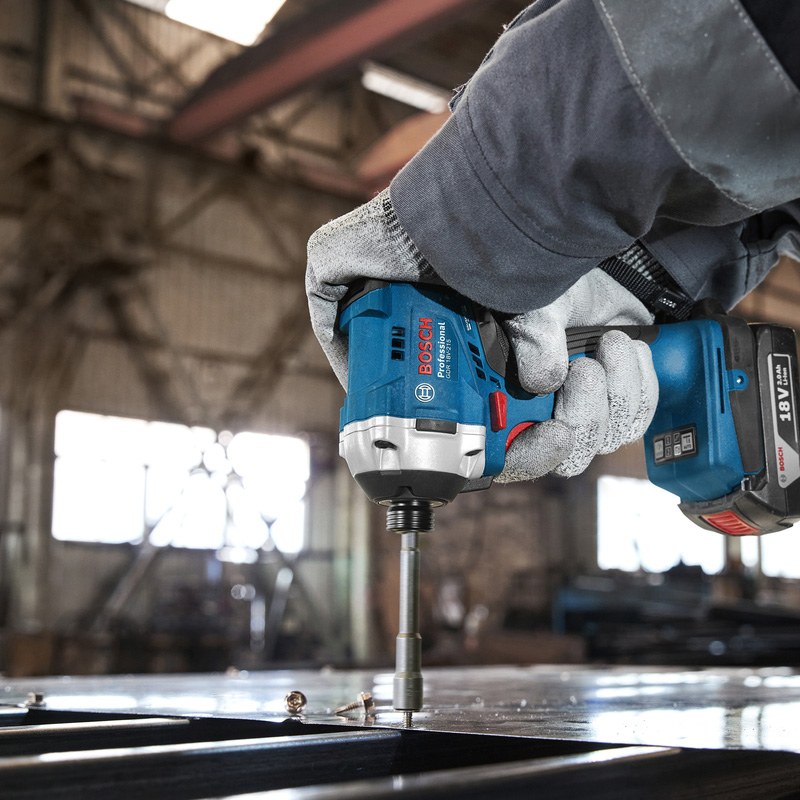 Masina de insurubat Bosch, cu impact, 18V Li-Ion, 1/4