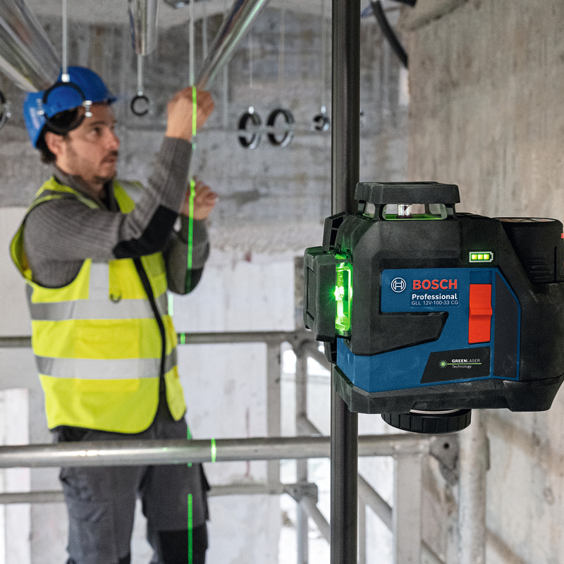 Nivela laser verde cu linii Bosch, tip GLL 12V-100-33 CG