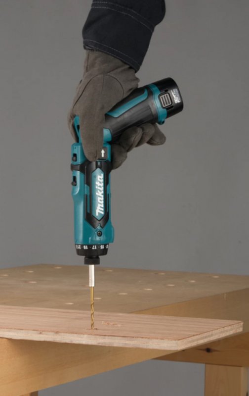 Masina de gaurit/insurubat 7.2V, 1.5Ah, tip DF012DSE