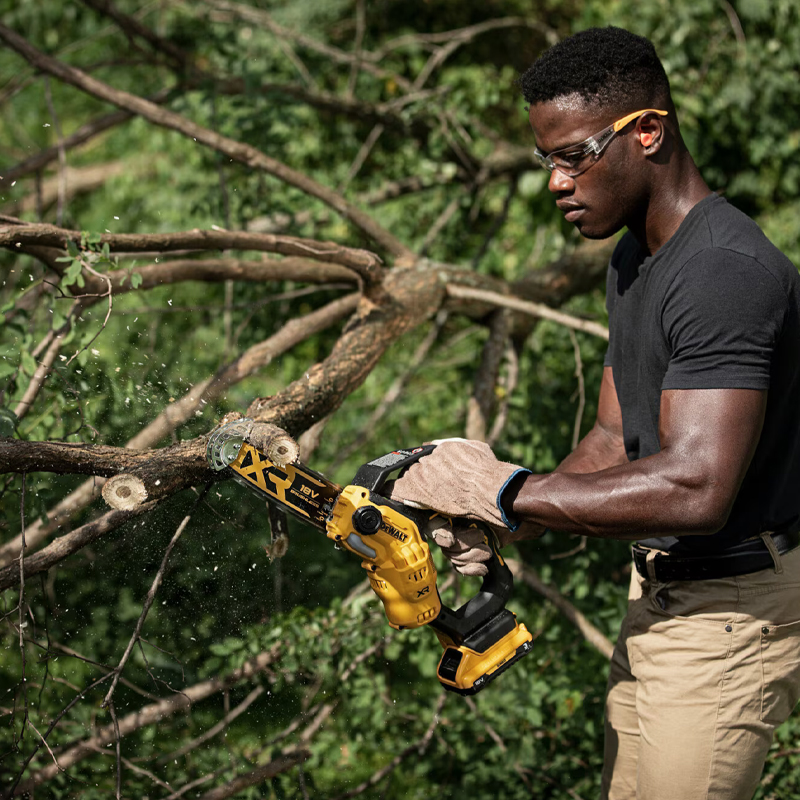 Electrofierastrau cu lant, compatibil cu acumulatori 18V, 20 cm, SOLO, Dewalt, tip DCMPS520N-XJ