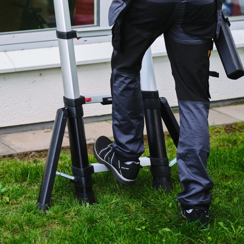 Scara telescopica, Telesteps, lungime extinsa 4.1m, 13 trepte 80mm, cu stabilizatoare, tip Prime-Line 4.1S