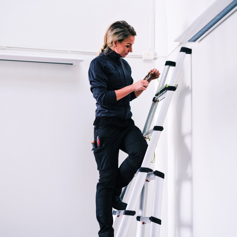 Scara telescopica multifunctionala, Telesteps, 3.0m, 9 trepte 80mm, tip Combi-Line 3.0