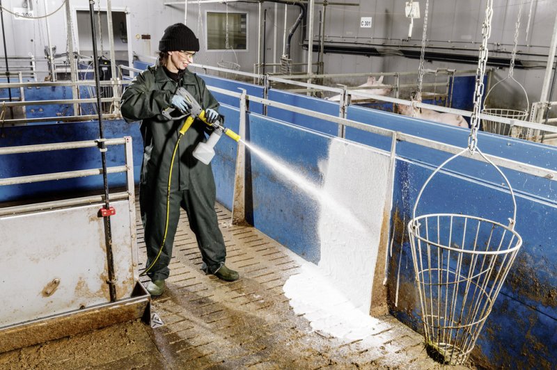 Rezervor 1 L cu duza scurta de spumare cu reglaj de debit, 700 l/h - 800 l/h, Advanced 2