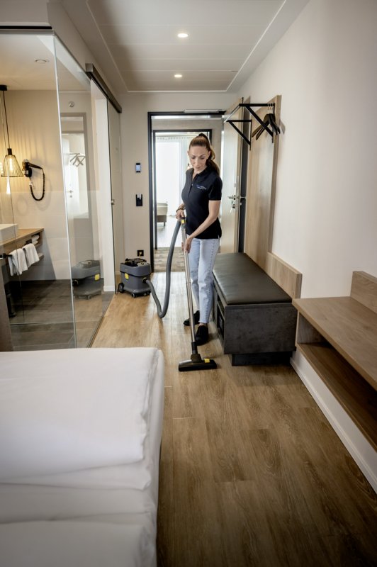 Aspirator uscat cu sac tip T 15/1 Corded