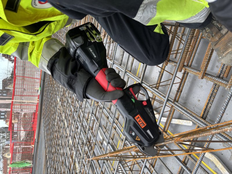 Masina de taiat plasa fier-beton MAX WMC80 - 14.4V, taiere 8mm, SOLO