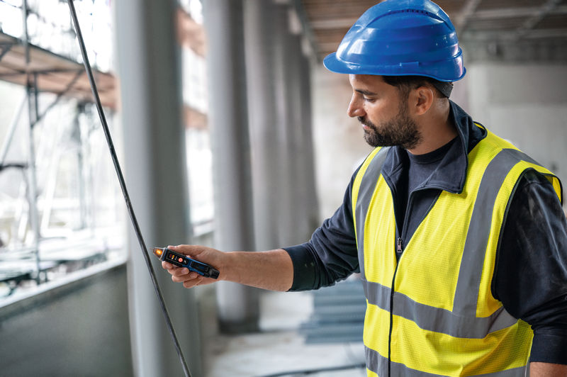 Tester de tensiune Bosch, tip GVD 1000-17 Professional