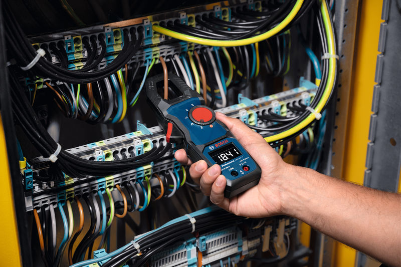 Clampmetru Bosch, tip GMC 600-15 + MH 1