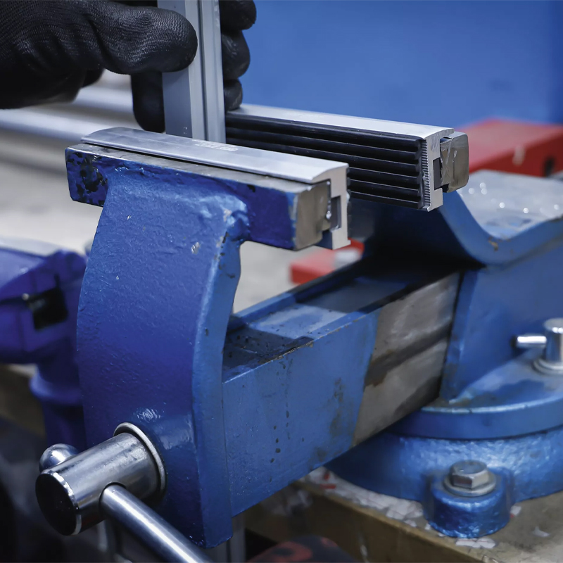 Bacuri protectie menghina 150mm, aluminiu cauciucat, BGS