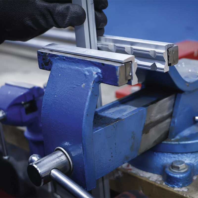 Bacuri protectie menghina 150mm, aluminiu cu profil in V pentru tevi, BGS