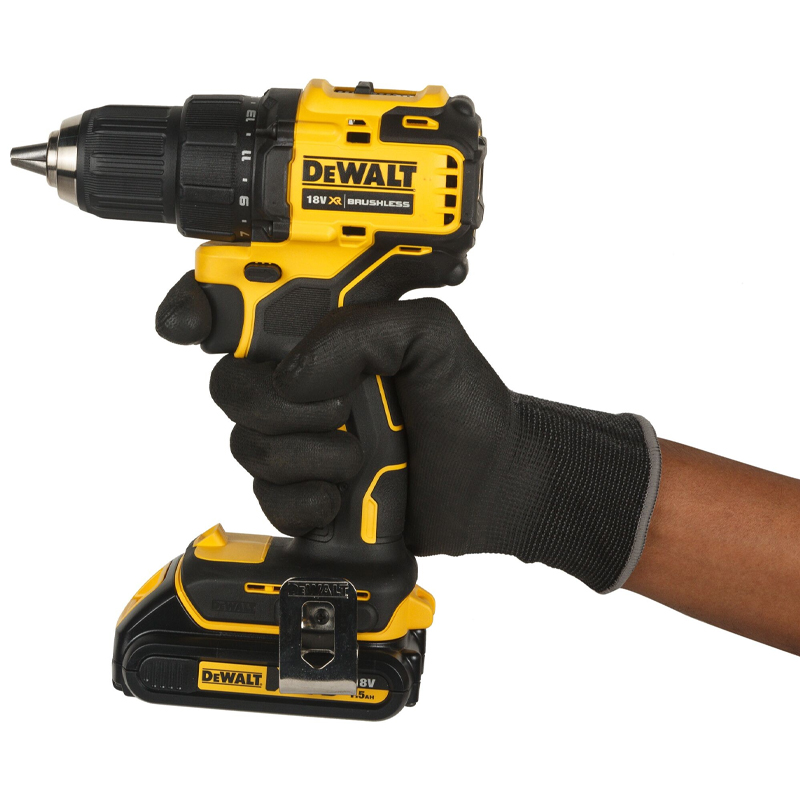 Masina de gaurit/insurubat cu acumulatori Li-Ion XR 18V, 2x 5.0Ah, DeWalt tip DCD708P2T-QW