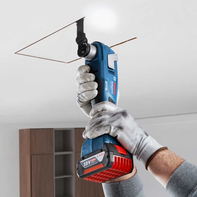 Multicutter profesional 18V, 2x4.0Ah, cu 5 accesorii, L-Boxx, Bosch tip GOP 185-LI