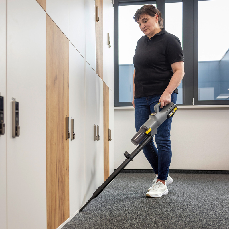 Aspirator vertical compatibil cu acumulator 18V, Kärcher, tip LVS1/1Bp, SOLO (fara incarcator si acumulatori)