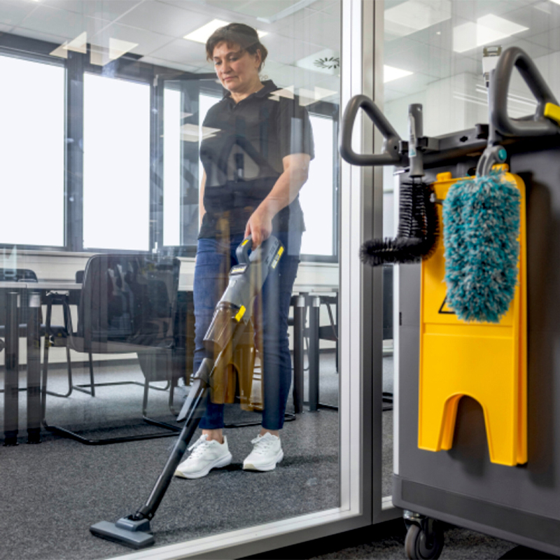 Aspirator vertical compatibil cu acumulator 18V, Kärcher, tip LVS1/1Bp, SOLO (fara incarcator si acumulatori)