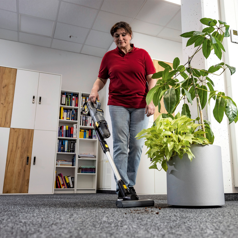 Aspirator vertical compatibil cu acumulator 36V, Kärcher, tip LVS1/2Bp, SOLO (fara incarcator si acumulatori)