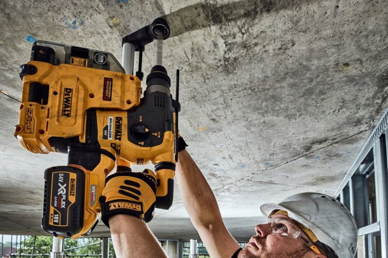 Ciocan rotopercutor cu 3 functii, 2 x 54V/3Ah XR FLEXVOLT, 3.5J, colector praf, DeWalt, tip DCH335X2-QW