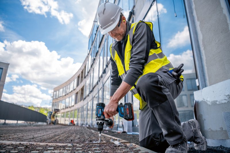 Masina gaurit/insurubat cu acumulator Li-Ion 18V, 150 Nm, 2x8Ah, L-boxx, tip GSR 18V-150 C